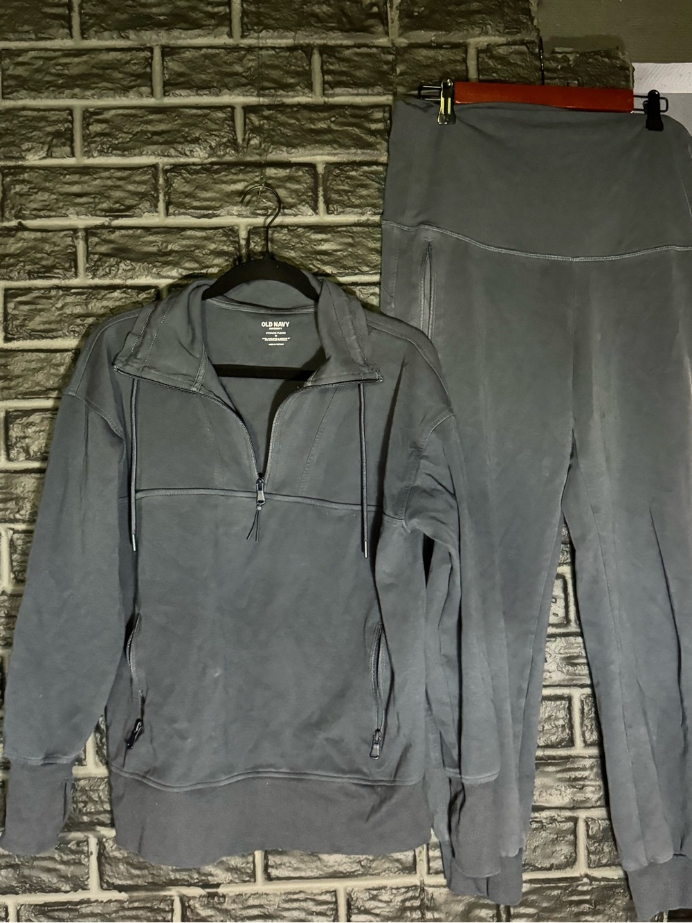 Old Navy Maternity Set: Zip-Up Pullover Sweatshirt and matching sweatpants